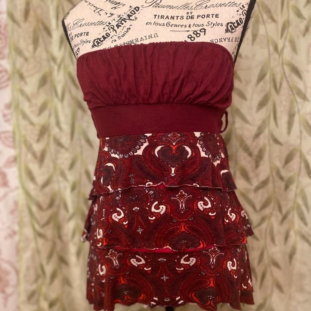 Juniors/Ladies Y2K Wet Seal Red, Paisly Layered Strapless Shirt - Size: Small